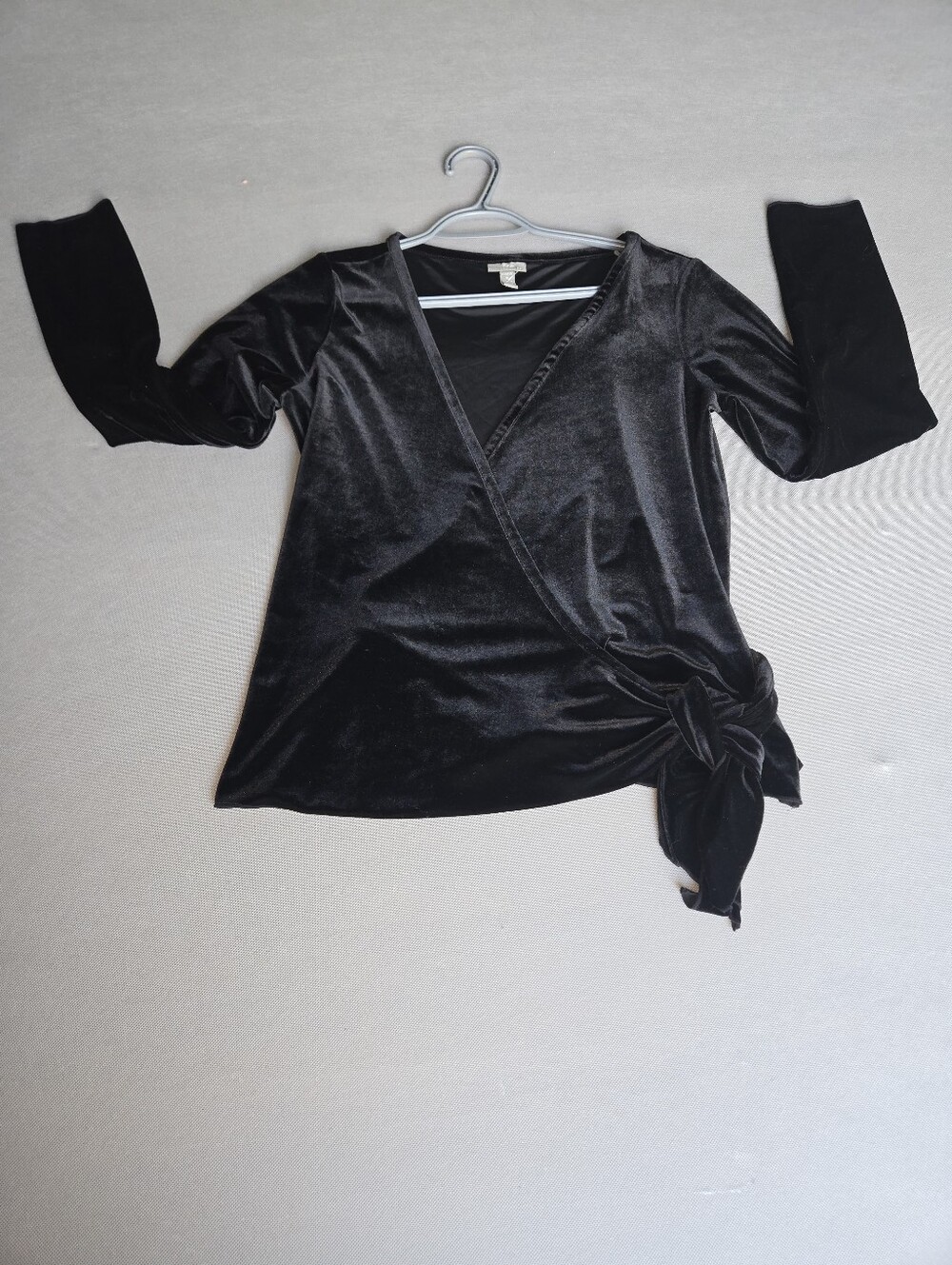 J.Jill Black Velvet Wrap Top S | Soft Stretch Long Sleeve Faux Wrap Blouse